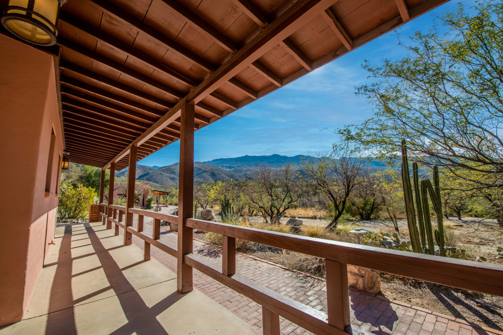 Tanque Verde Guest Ranch