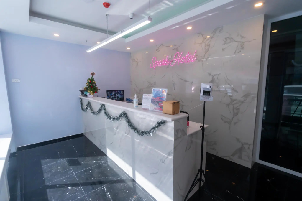 Spark Hotel