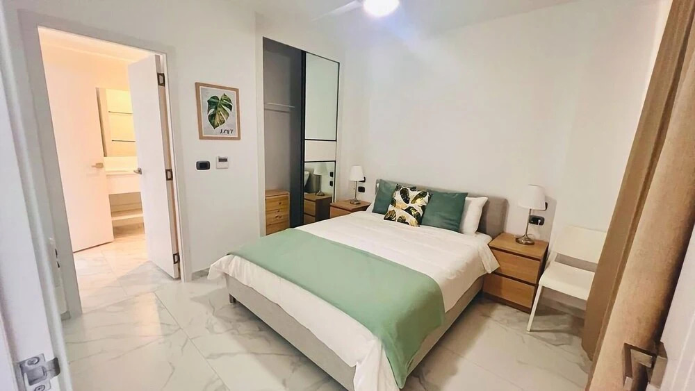 Apartment With Pool And Golf View