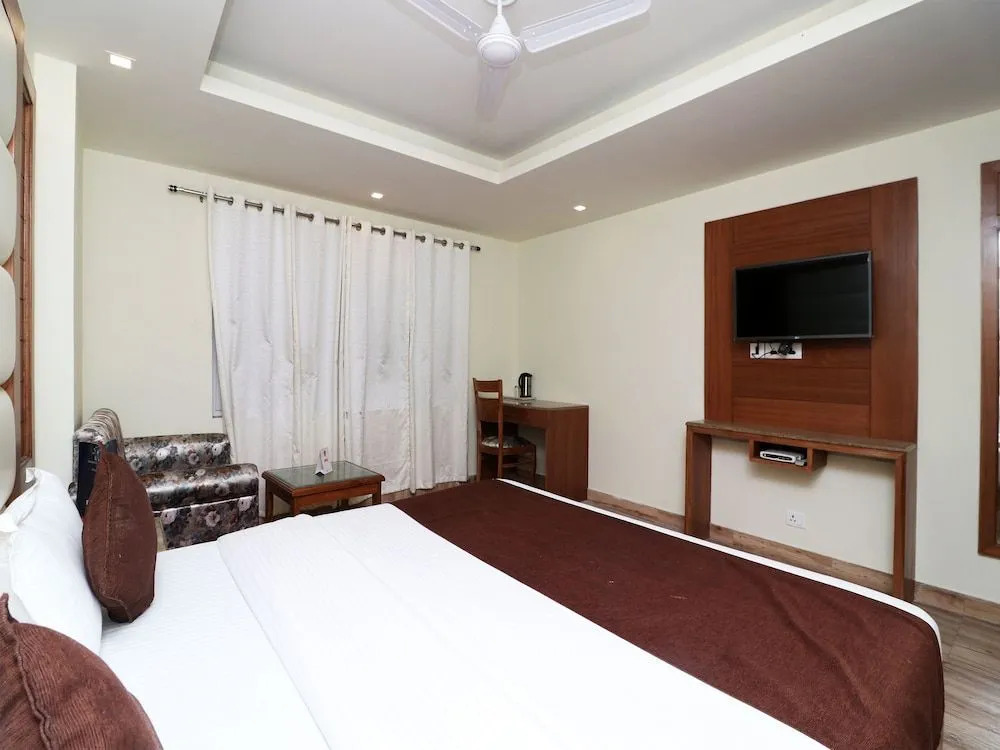 OYO 13908 Hotel India