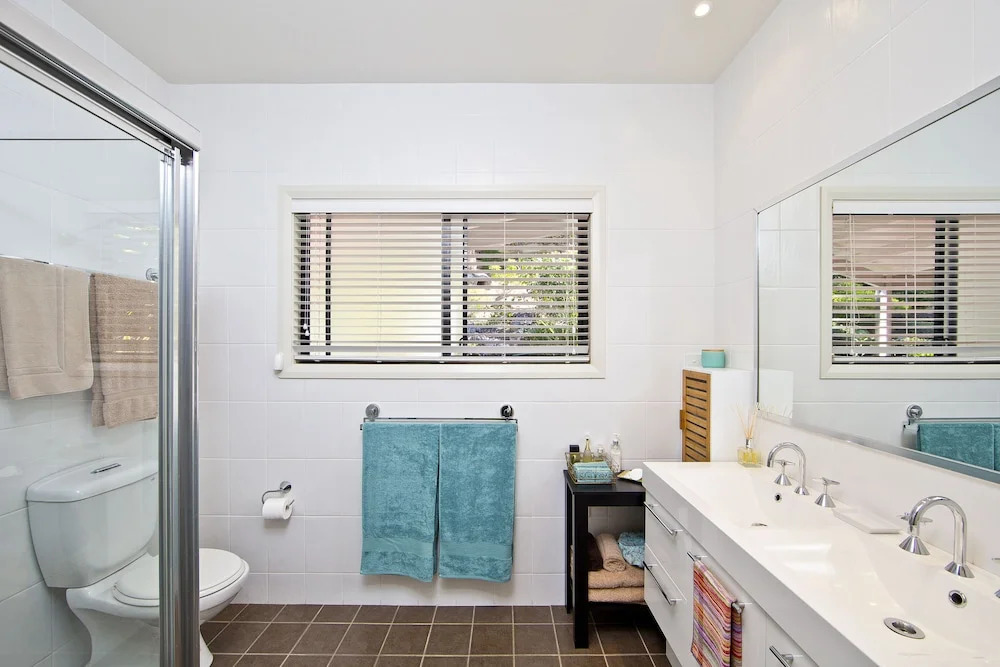 Wanda Point House - pure tranquillity and walk to beach