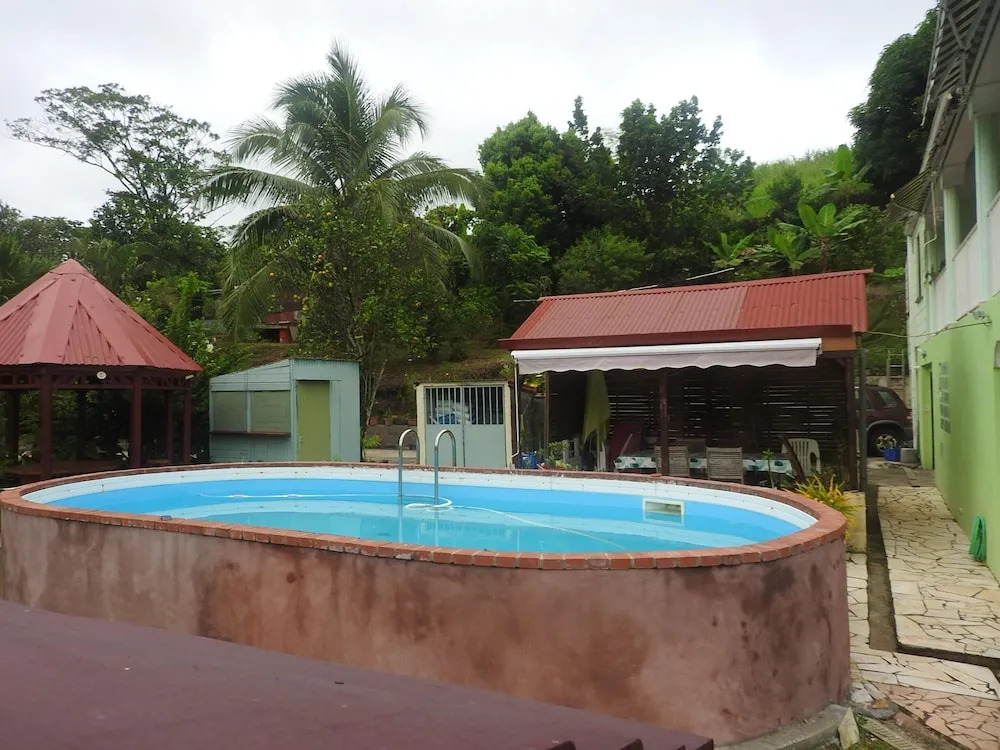 Apartment With 3 Bedrooms in La Trinité, With Shared Pool, Enclosed Garden and Wifi - 1 km From the Beach