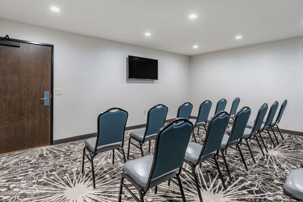 Comfort Inn & Suites Tualatin - Lake Oswego South