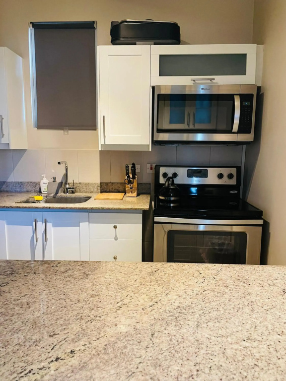 Choose To Be Happy at Eight - Eight Super Studio Apartments