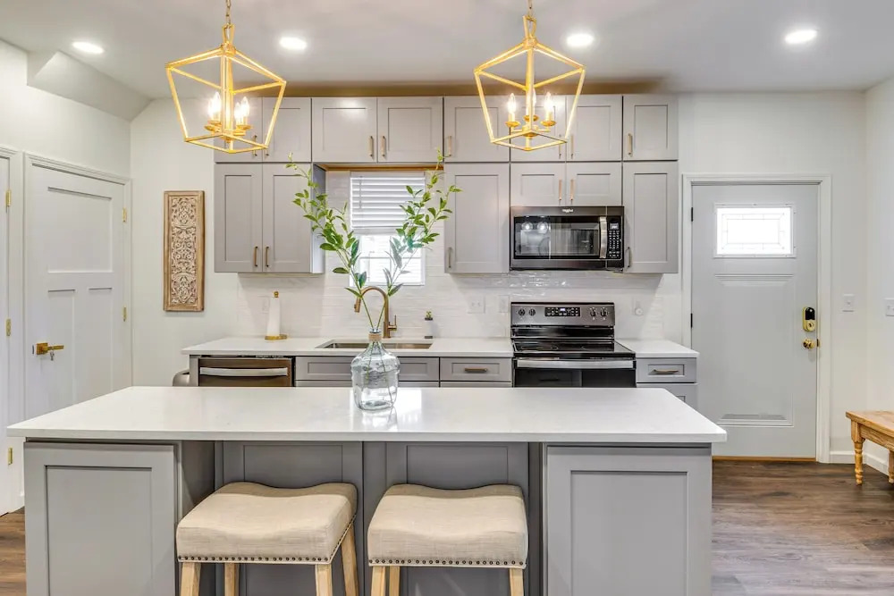 Chic Indianapolis Home w/ Patio < 2 Mi to Downtown