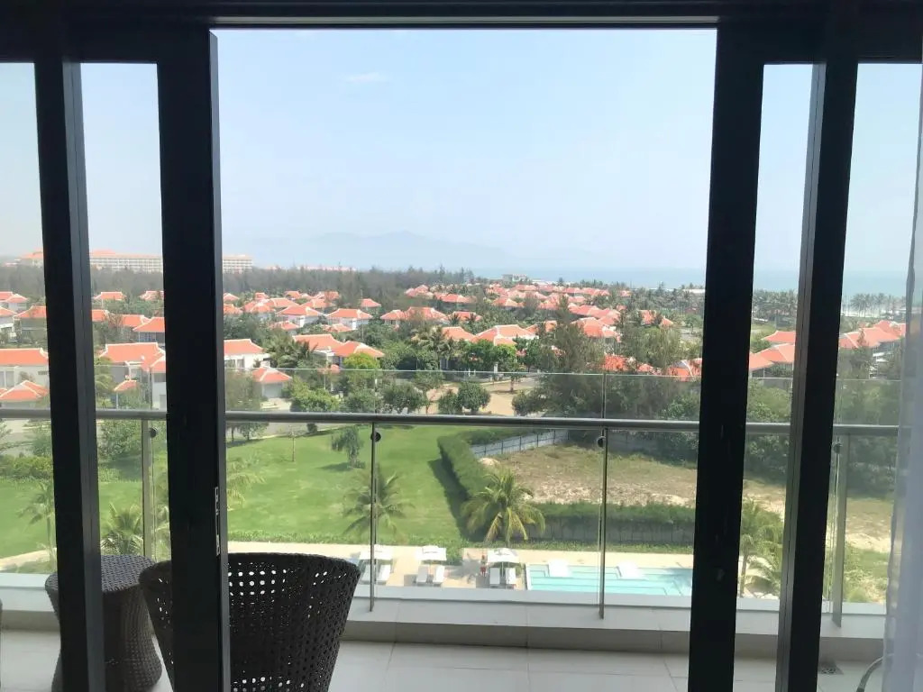 One Bedroom Apartment with Sea View