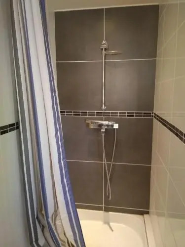 Studio avec piscine à 2 pas de la plage