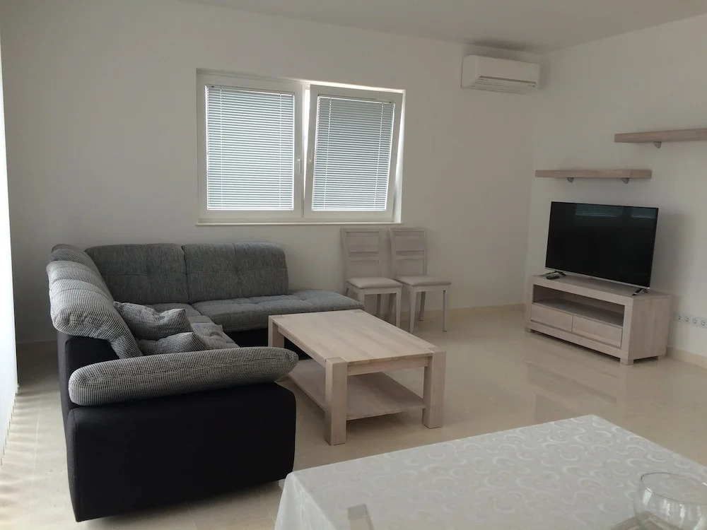Luxury Villas Bachelors