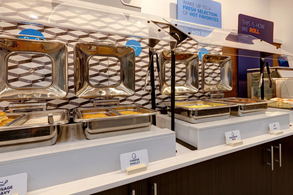 Holiday Inn Express & Suites - Detroit - Dearborn by IHG