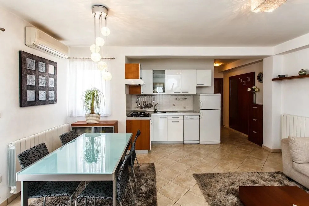 Apartments & Rooms Milcetic D