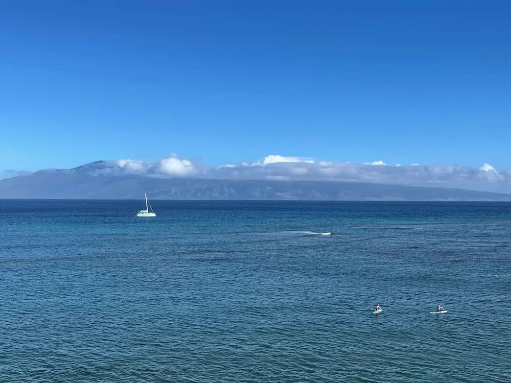 Whale Watching Oceanfront Escape Molokai Views Cool Tropical Breezes