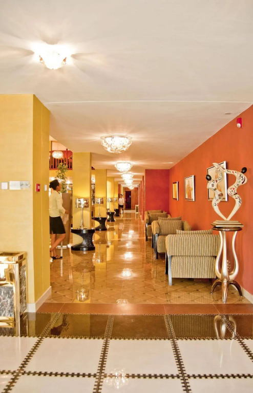 South Star International Hotel