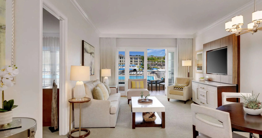 Balboa Bay Resort