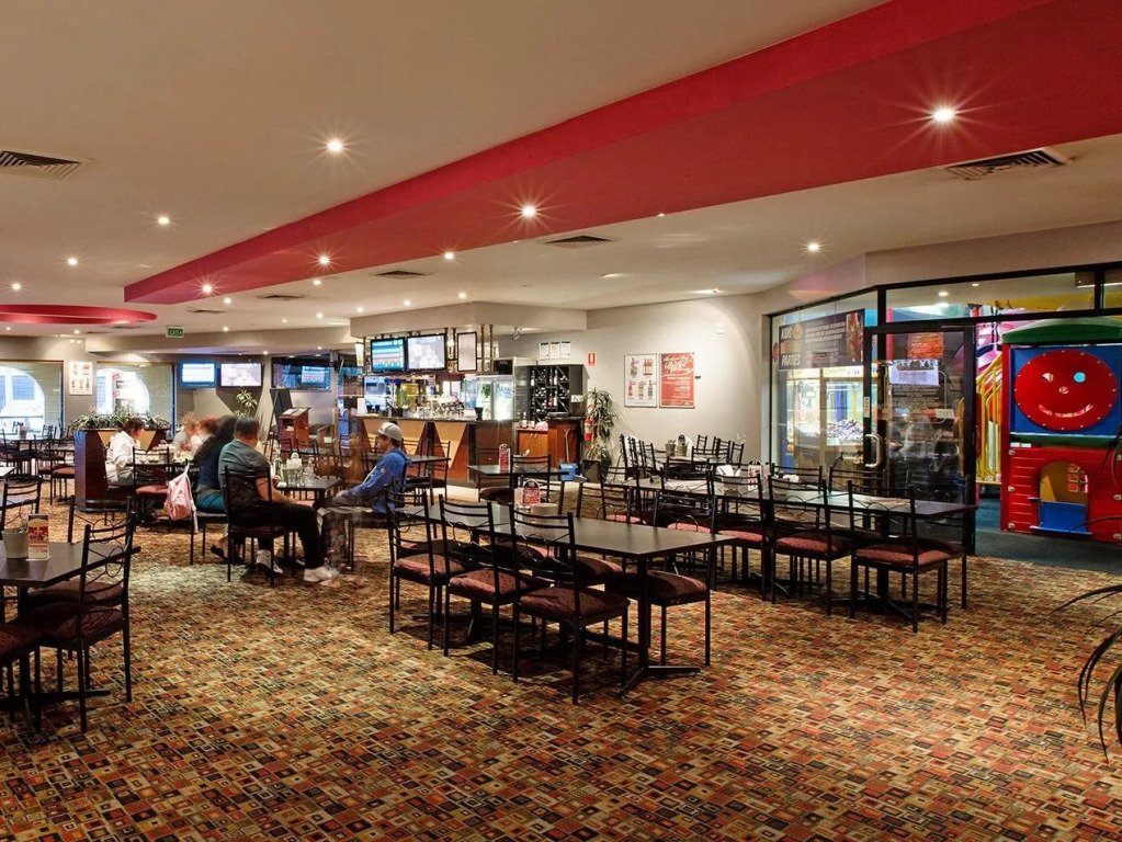 Nightcap at Monash Hotel