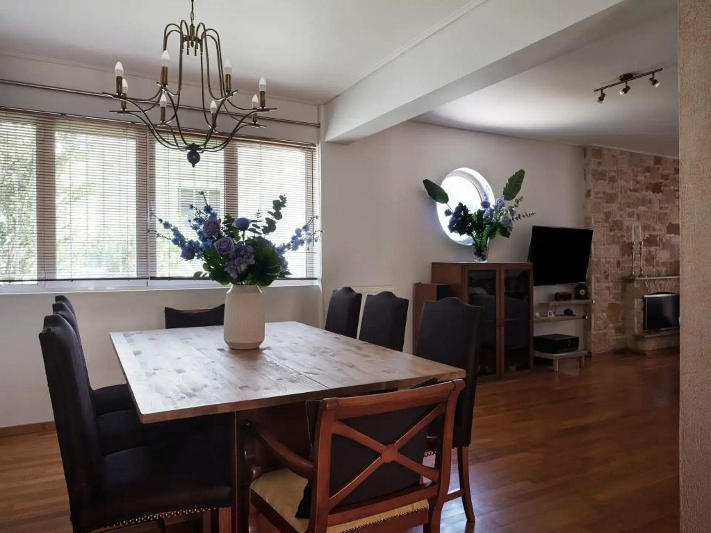 Evis Voula Home