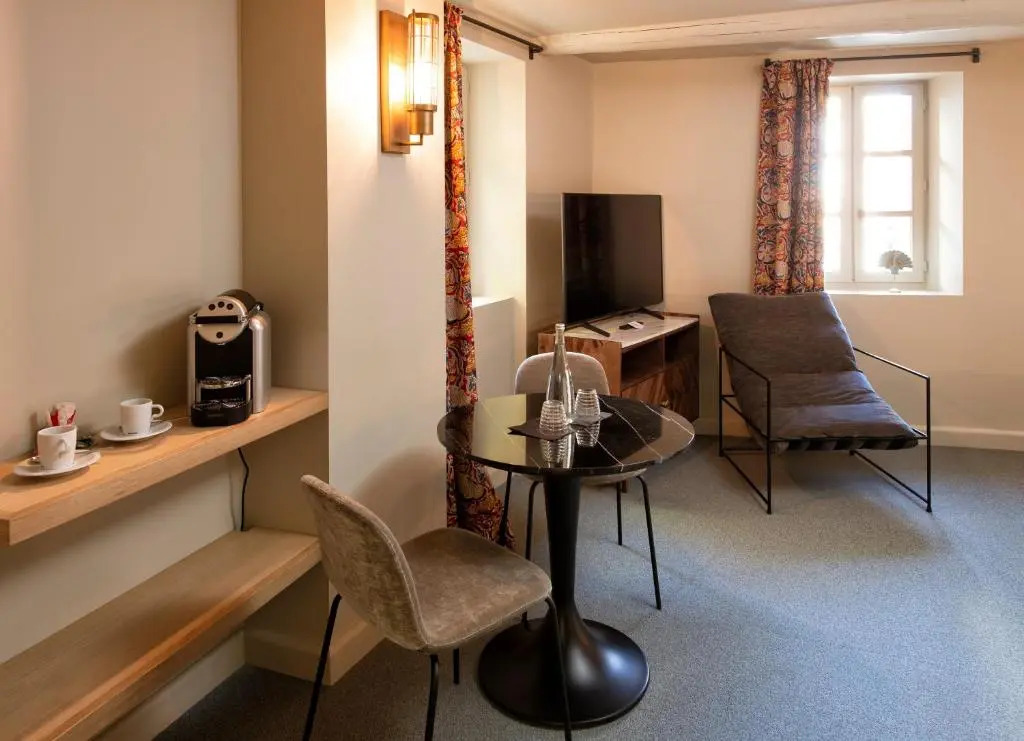 Les Chambres de lOustalet, Chambres dhôtes et Restaurant étoilé