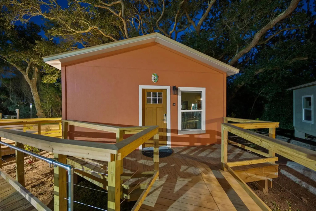 Sea Cottages of Amelia