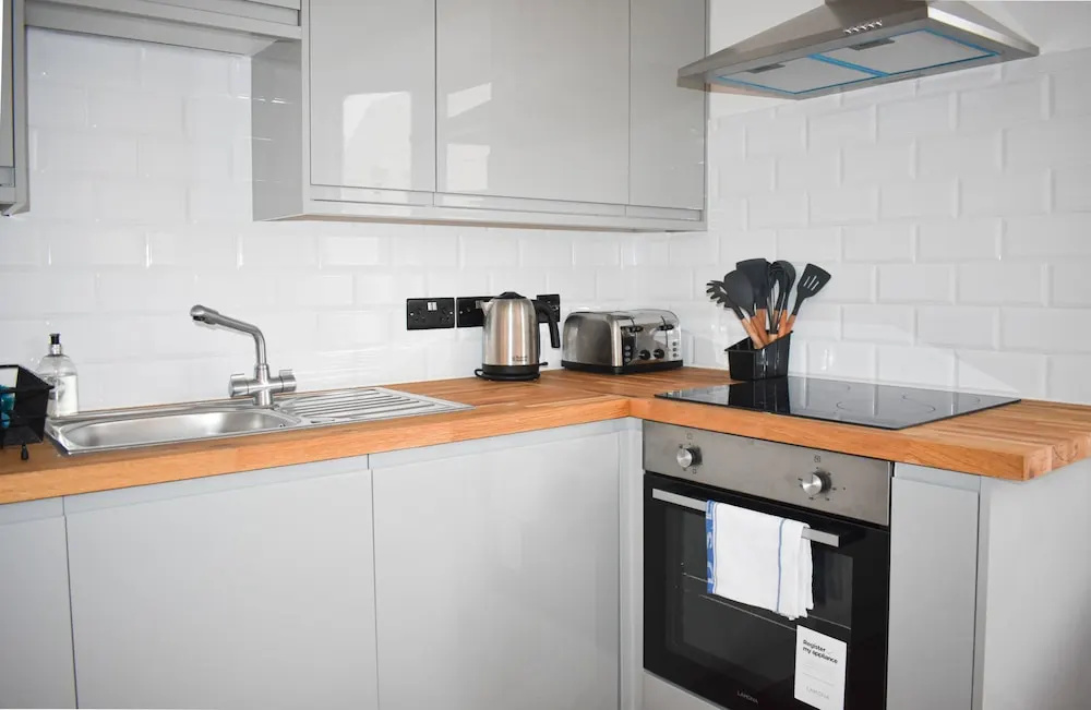 New 2 Bedroom Maisonette Next To Hove Station