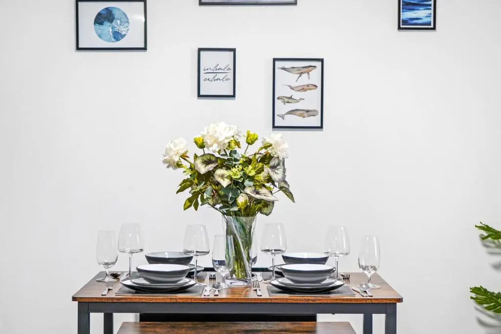 Sunshine Serviced Apartments by Happy Sunshine Stay