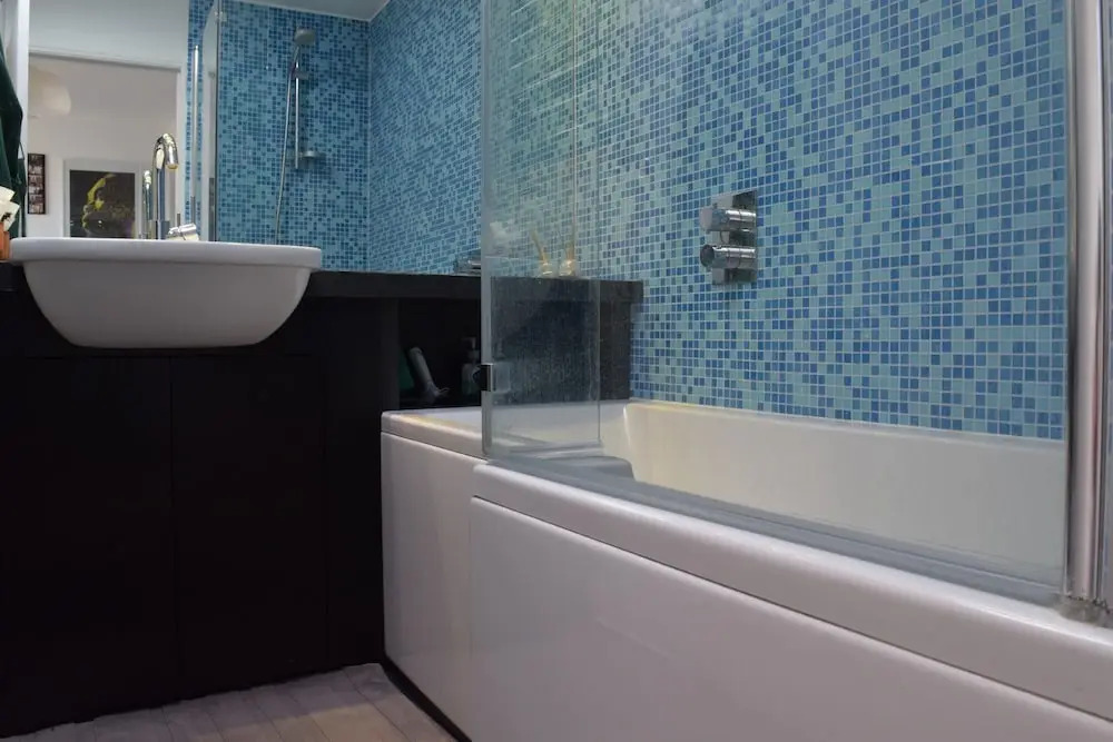 2 Bedroom Apartment With Terrace in West Kensington