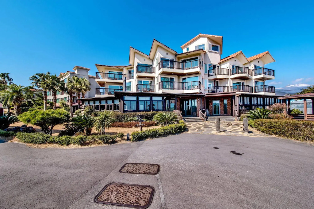 T Island Resort