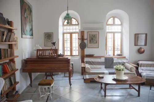 Heleni Hamalka Apartment