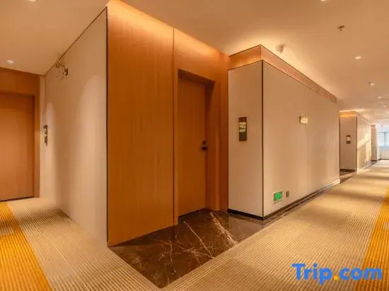 Meilan Four Seasons Hotel (Yunshan Fengjing Plaza)