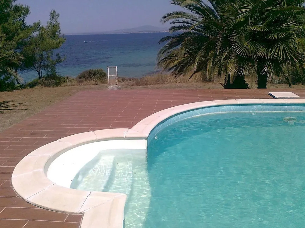 Haddock Beachfront Villa