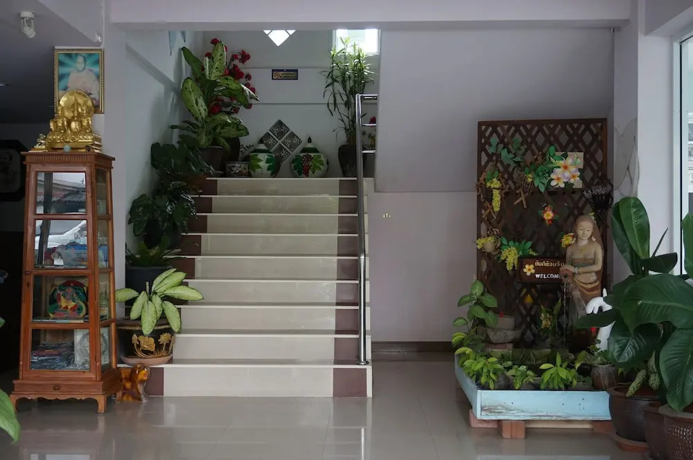 Nirakon Hotel
