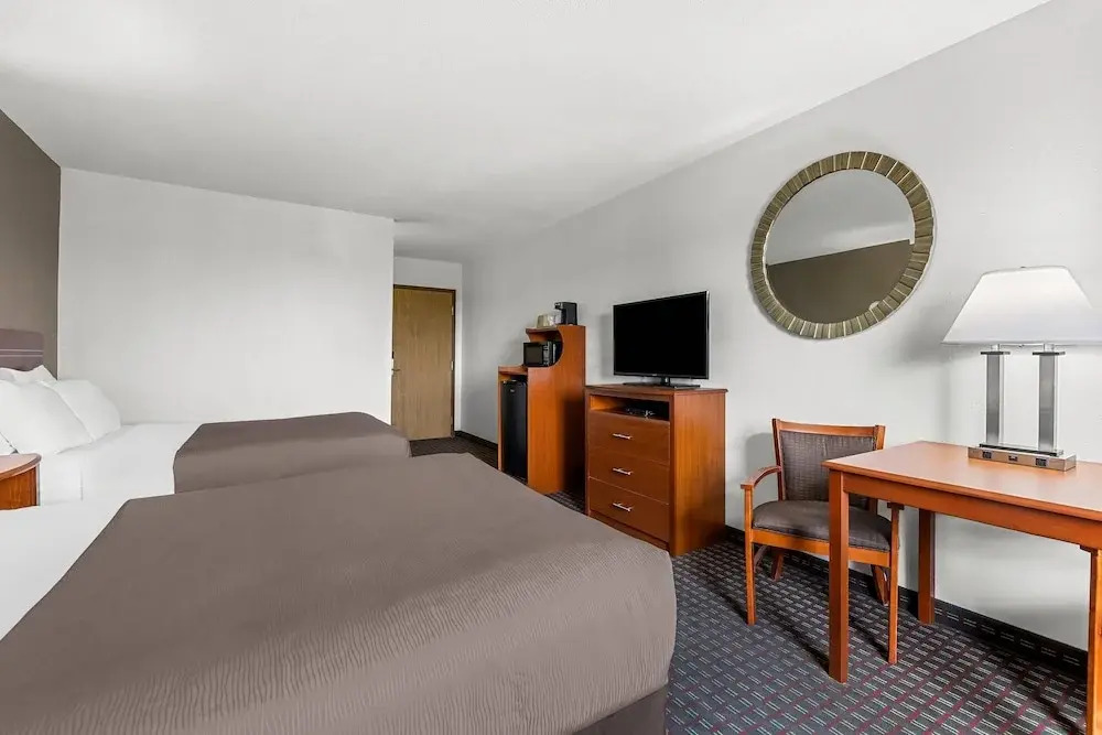 Travelodge by Wyndham Rapid City - Black Hills