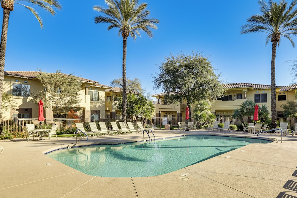 Snowbird Escape w/ Pool! 4 Mi to Kierland Commons
