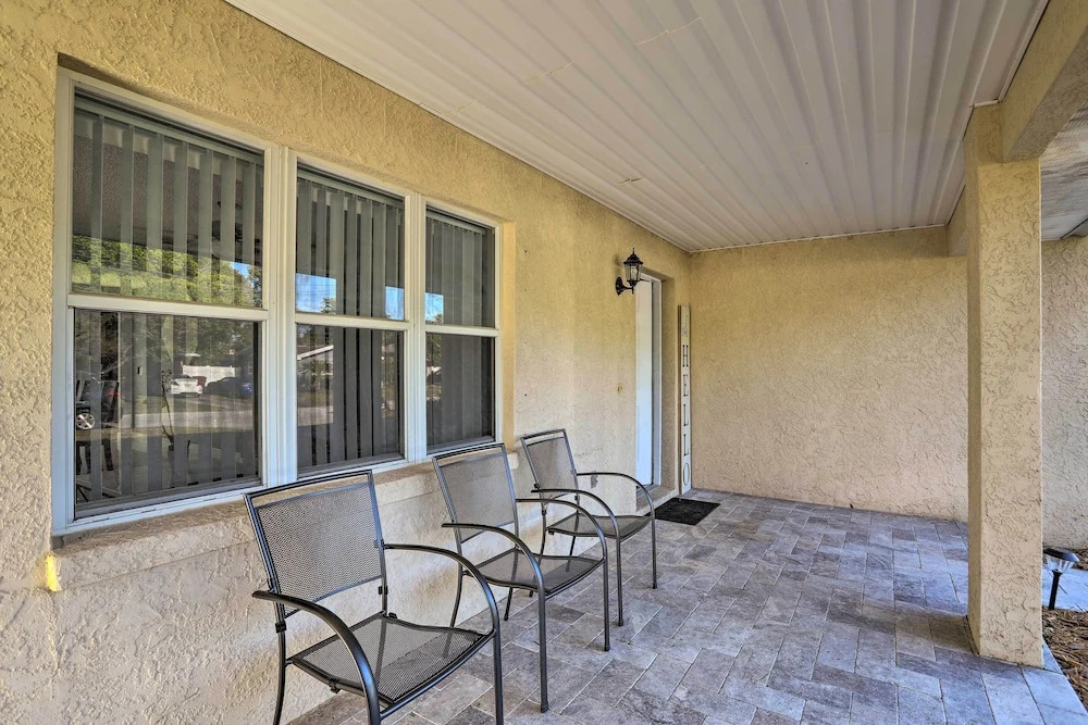 Modern Clearwater Home w/ Deck: 9 Mi to Beach