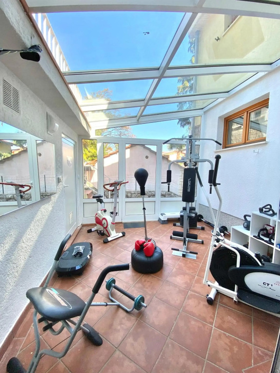 VILLA LOVRAN - heated pool - 5 min walk to the beach - incredible sea view