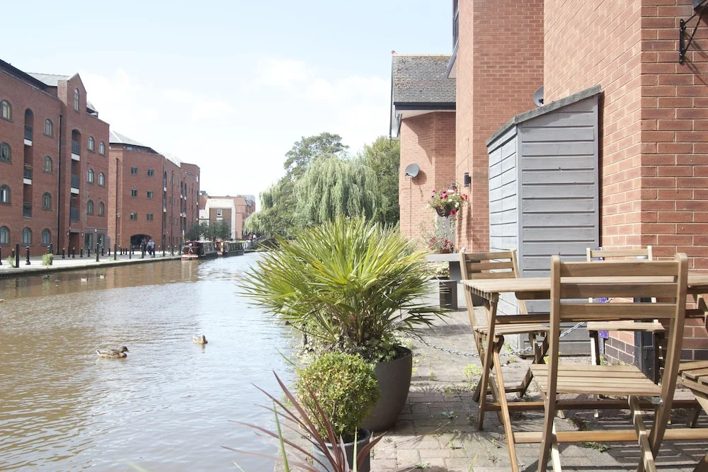 Canal House