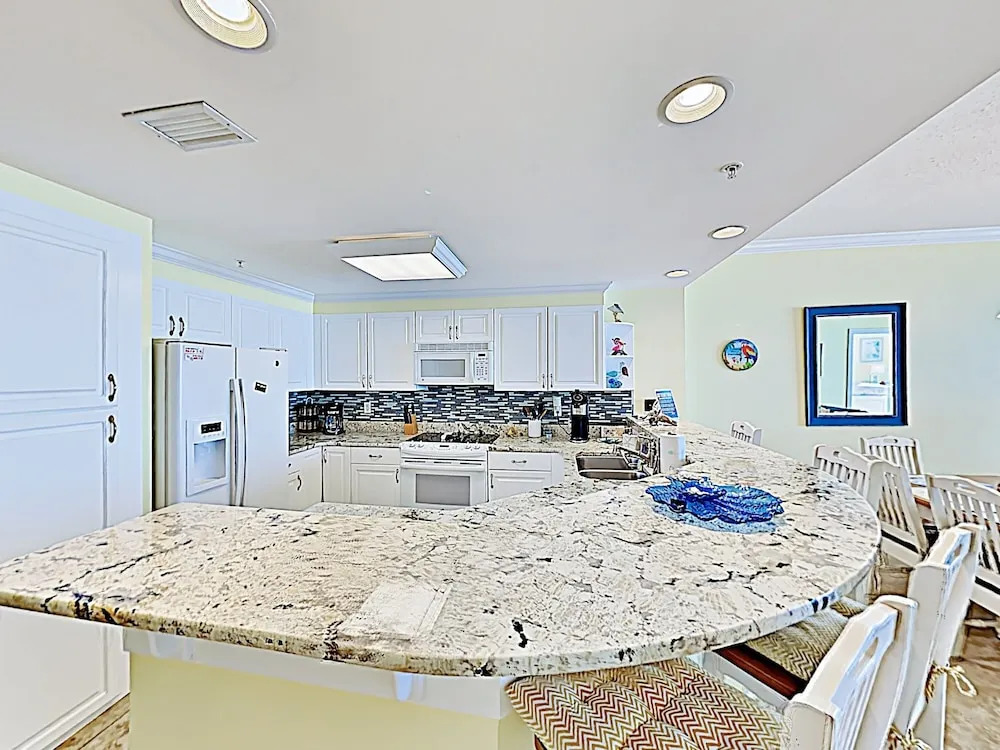 New Listing! Gulf-front Getaway W/ Pools & Hot Tub 2 Bedroom Condo