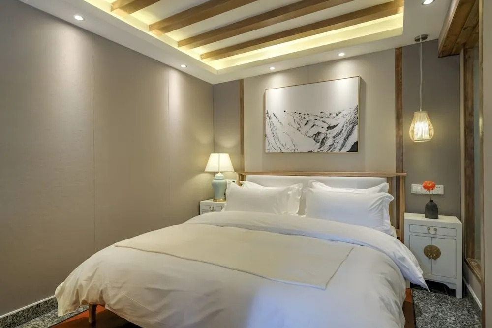 Floral Hotel Lijiang Huazizai