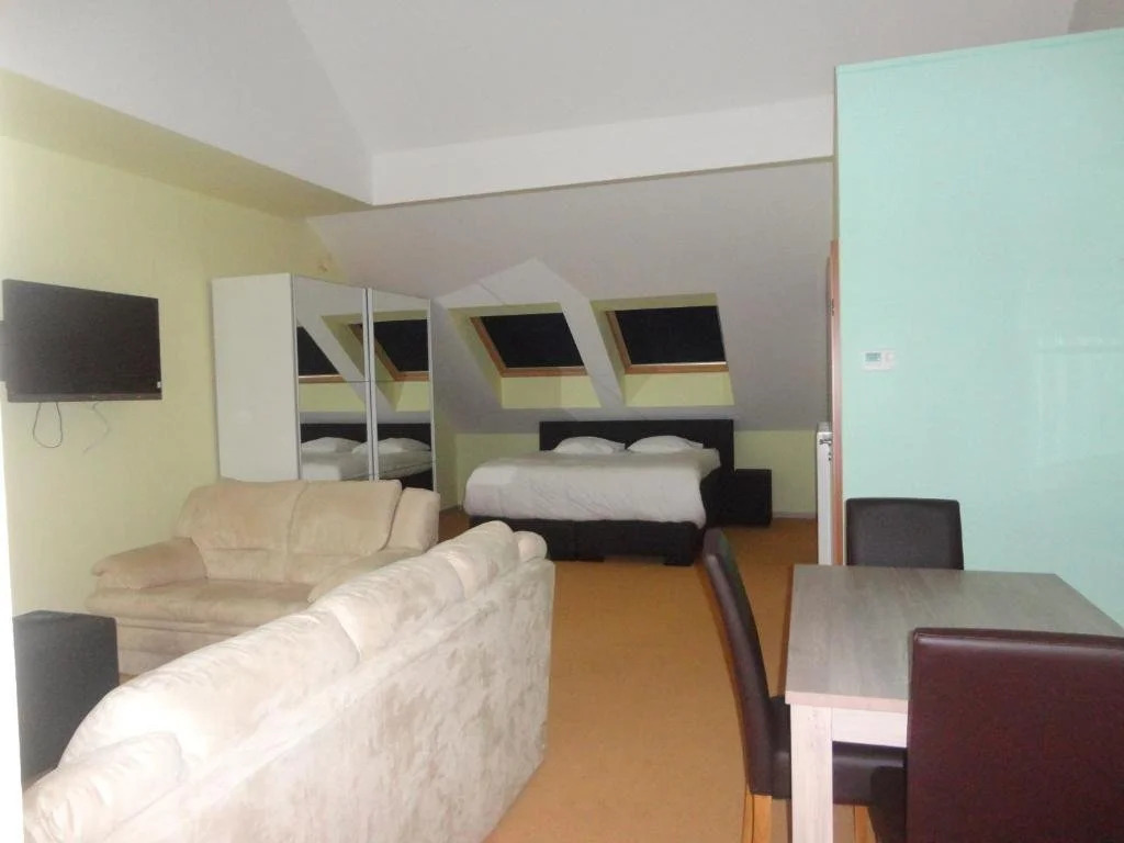 Hotel Aux Beaux Rivages En Gaume