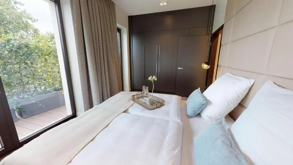 White Pearl Apartment 4.20