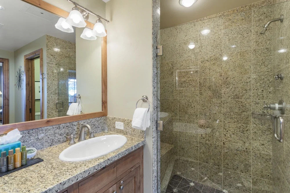 Shooting Star Lodge at Deer Valley Resort - Three Bedroom Residence #101 3 Condo