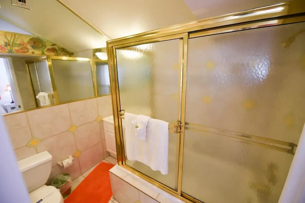 Tropical Breeze Apartment 2
