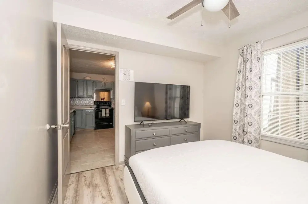 Arkstone Retreat 2 - 4 minutes from the Ark!