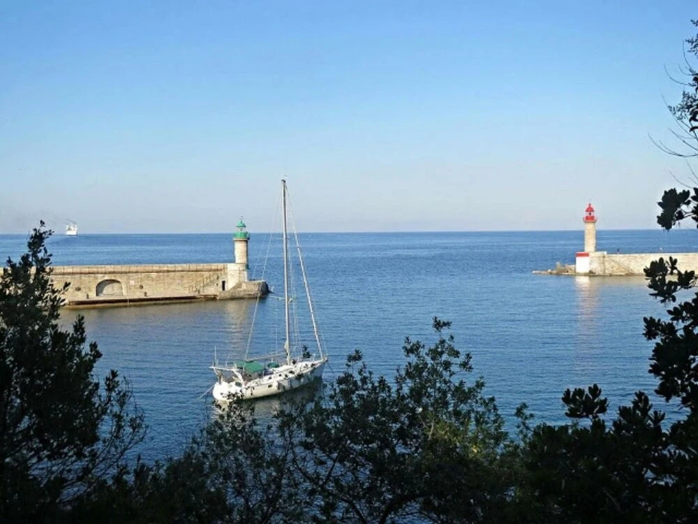 Apartment With one Bedroom in Bastia, With Furnished Garden and Wifi - 4 km From the Beach