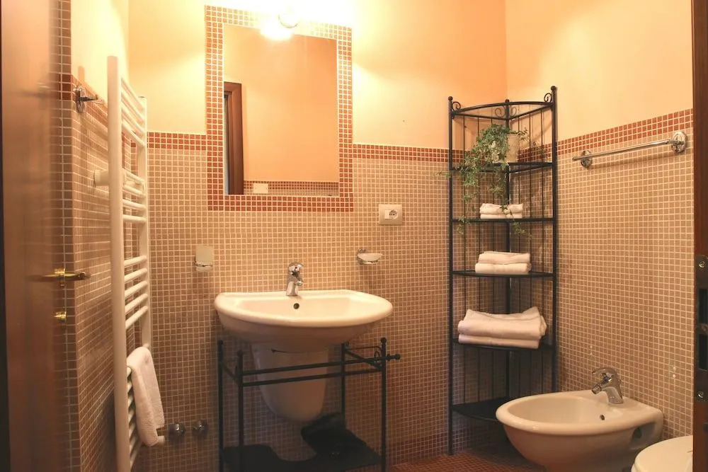 Agriturismo Cascina Crocelle - Lake View and Heated Pool