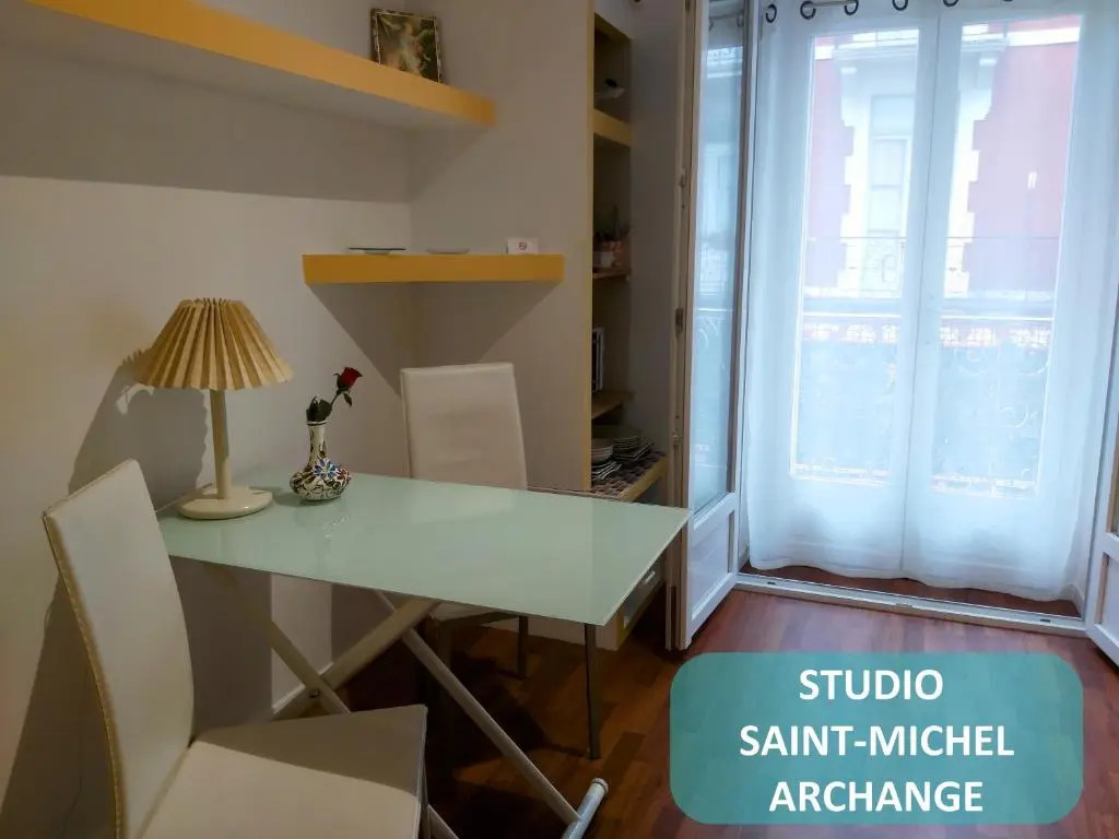 Bernadette Cosy Flat - 3 minutes walk main door to sanctuary entrance- Old Town - Bernadette de Soubirouss neighborhood - Chapel for Prayer on site