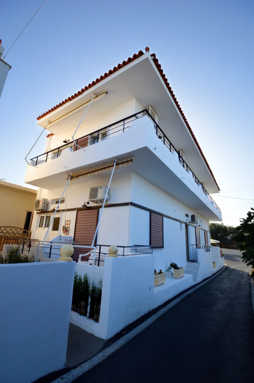 Koukounari Rooms