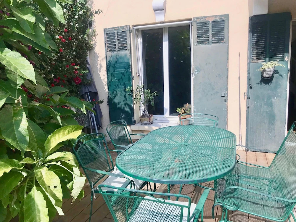 Les Mimosas