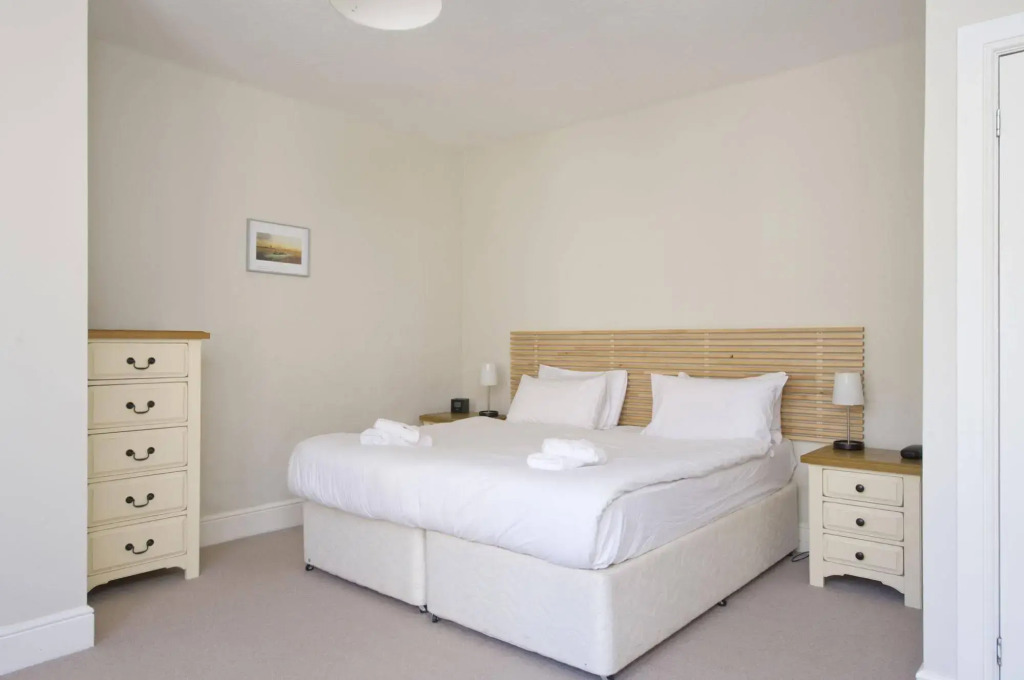 Destiny Scotland - Rose Street Flats