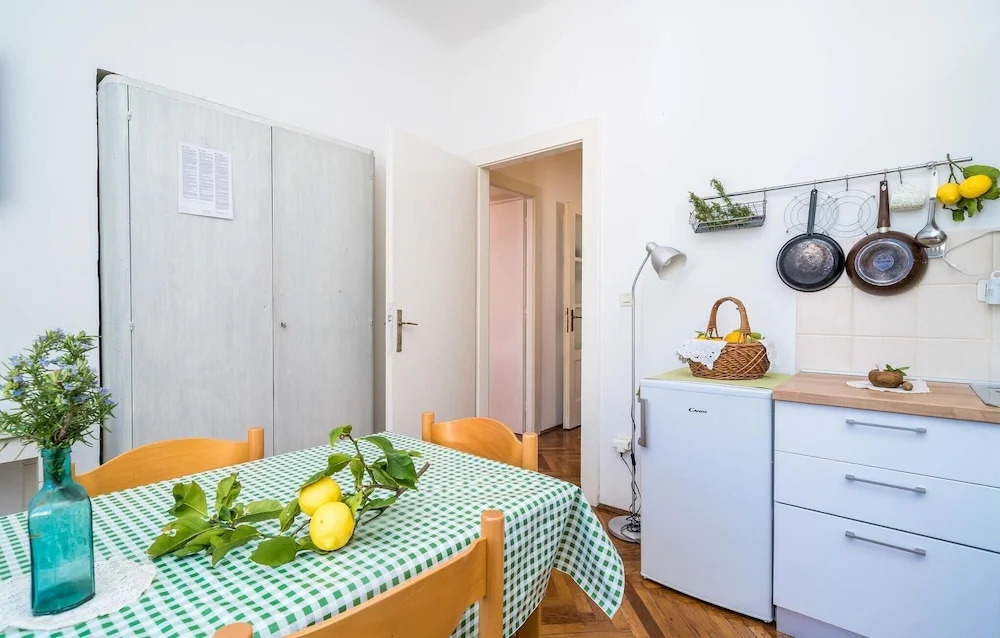 Stunning Apartment in Dubrovnik With Wifi and 2 Bedrooms