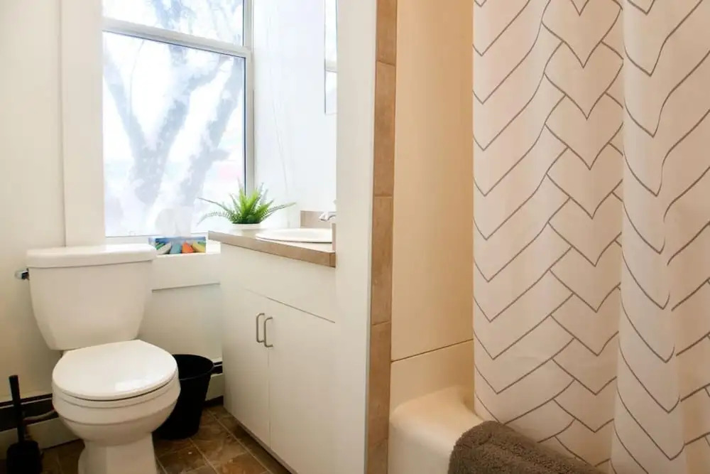 The Best Rental in Moose Jaw Large 2-br Parking Coffee