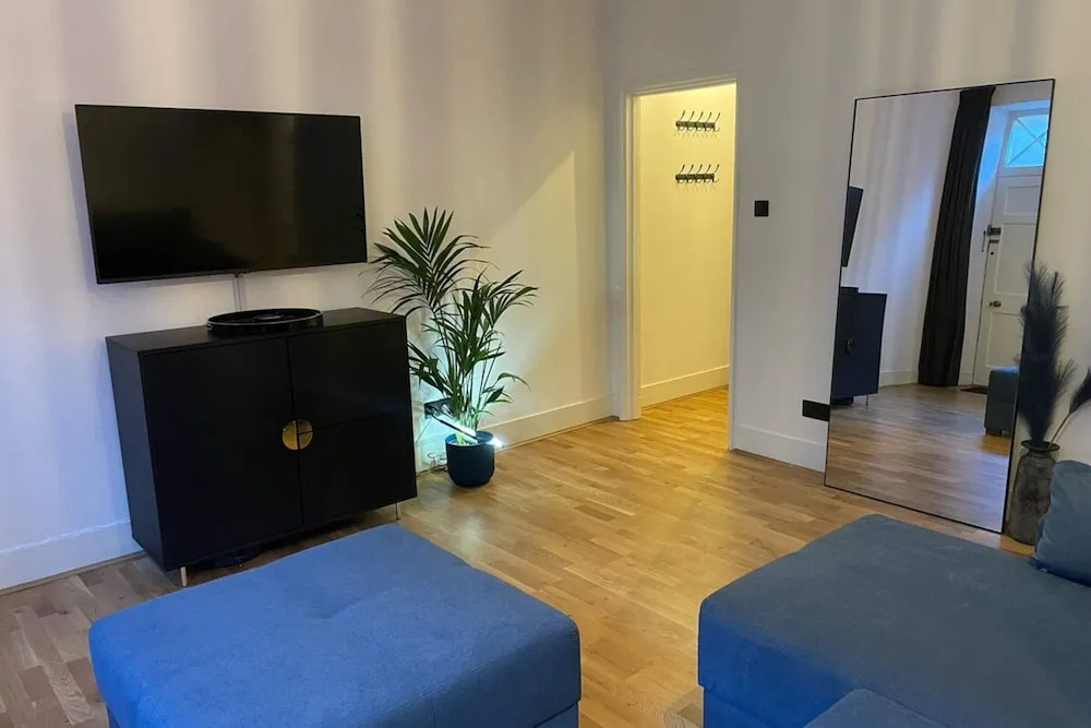 Spacious 1BD Flat - Next to Richmond Riverside!